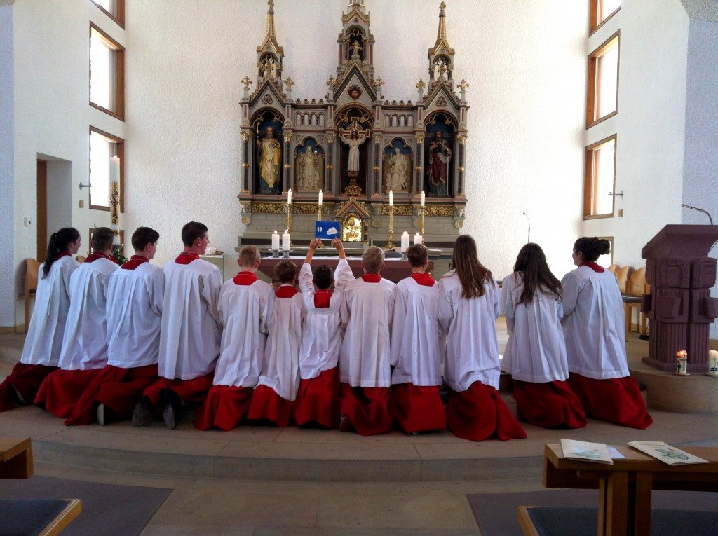 Erfolgsgeschichten-Ministranten Hechingen-Kirche